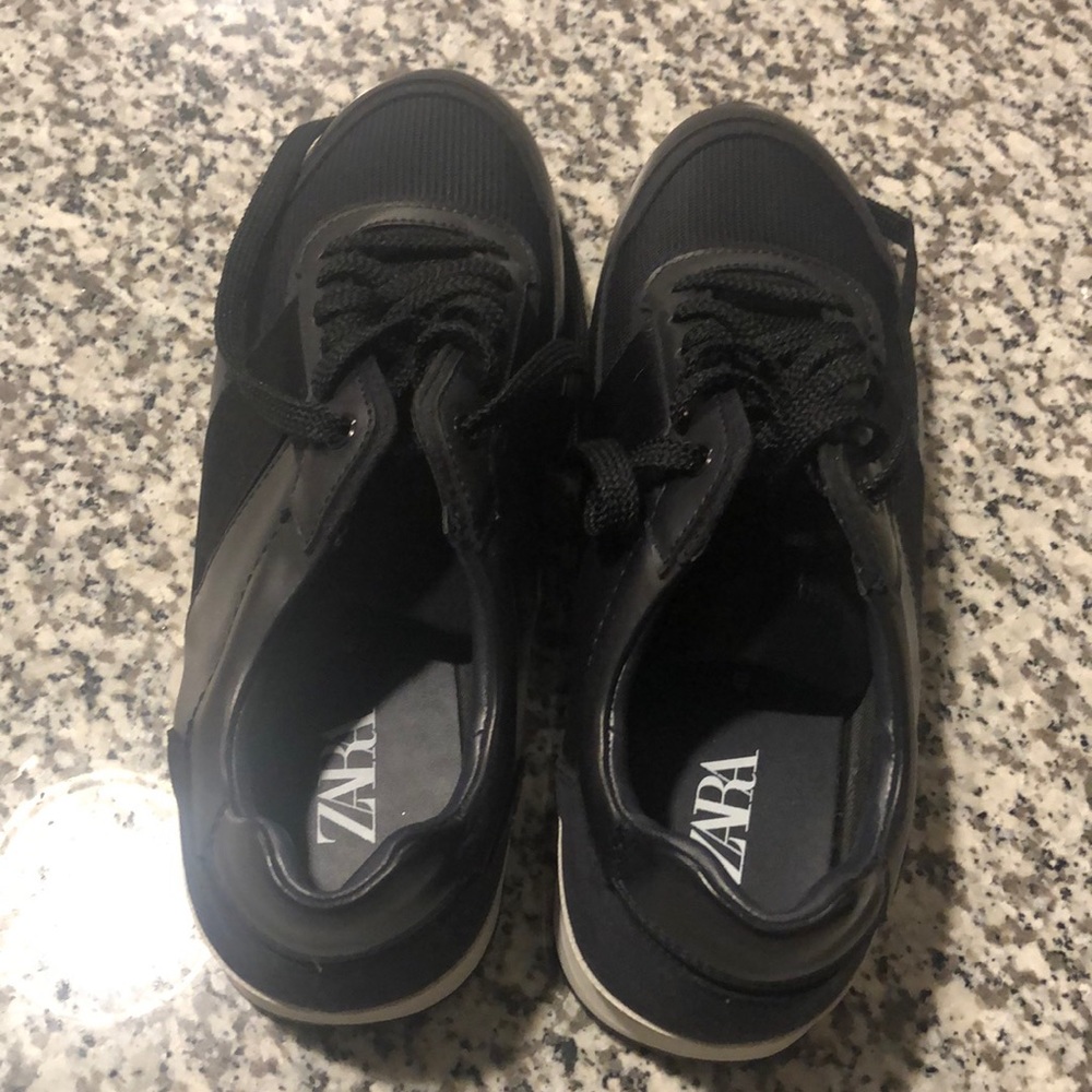 Navy Zara Sneaker